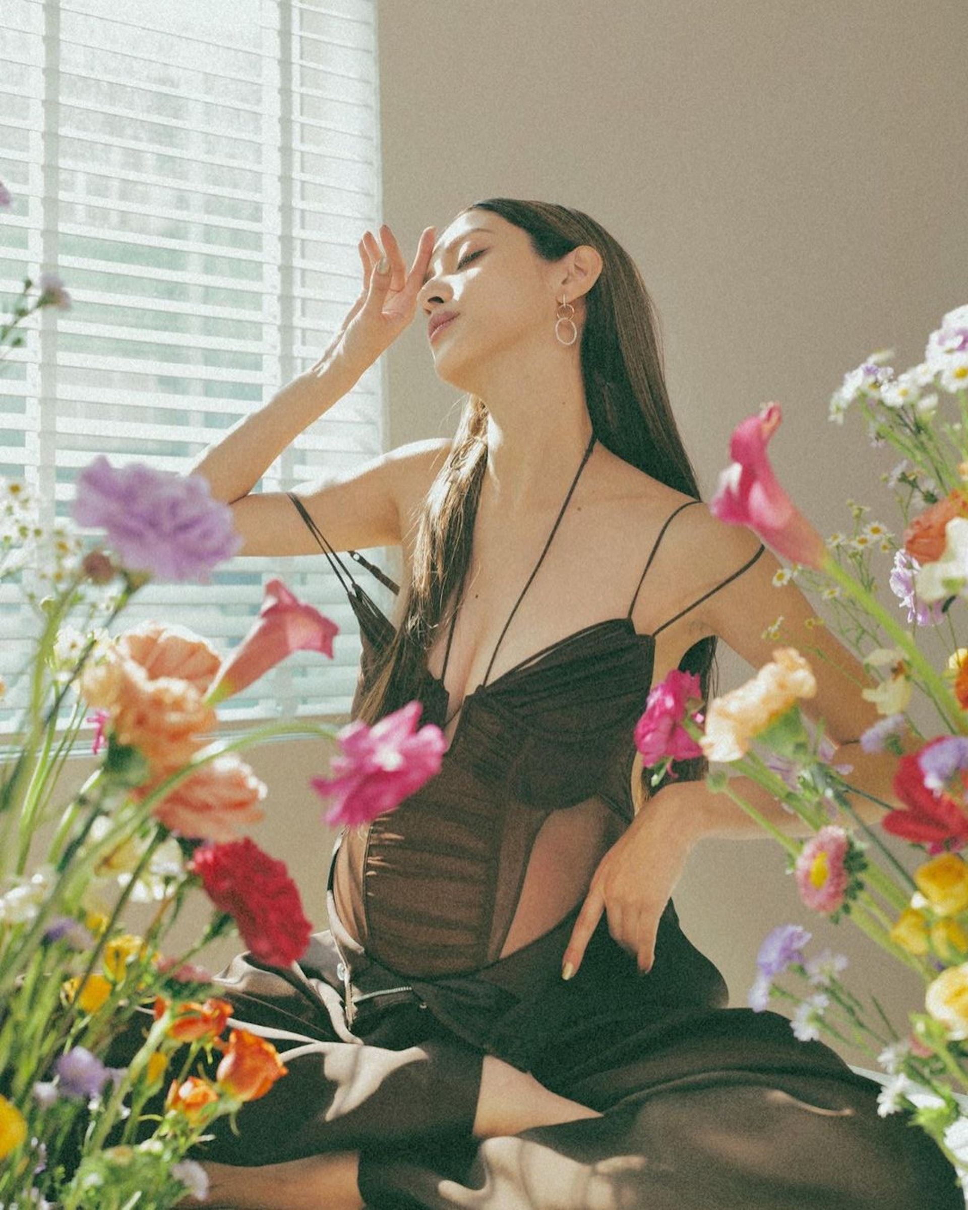 ⚠️陈凯琳晒三胎孕照❗️性感唯美看得网友心心眼😍