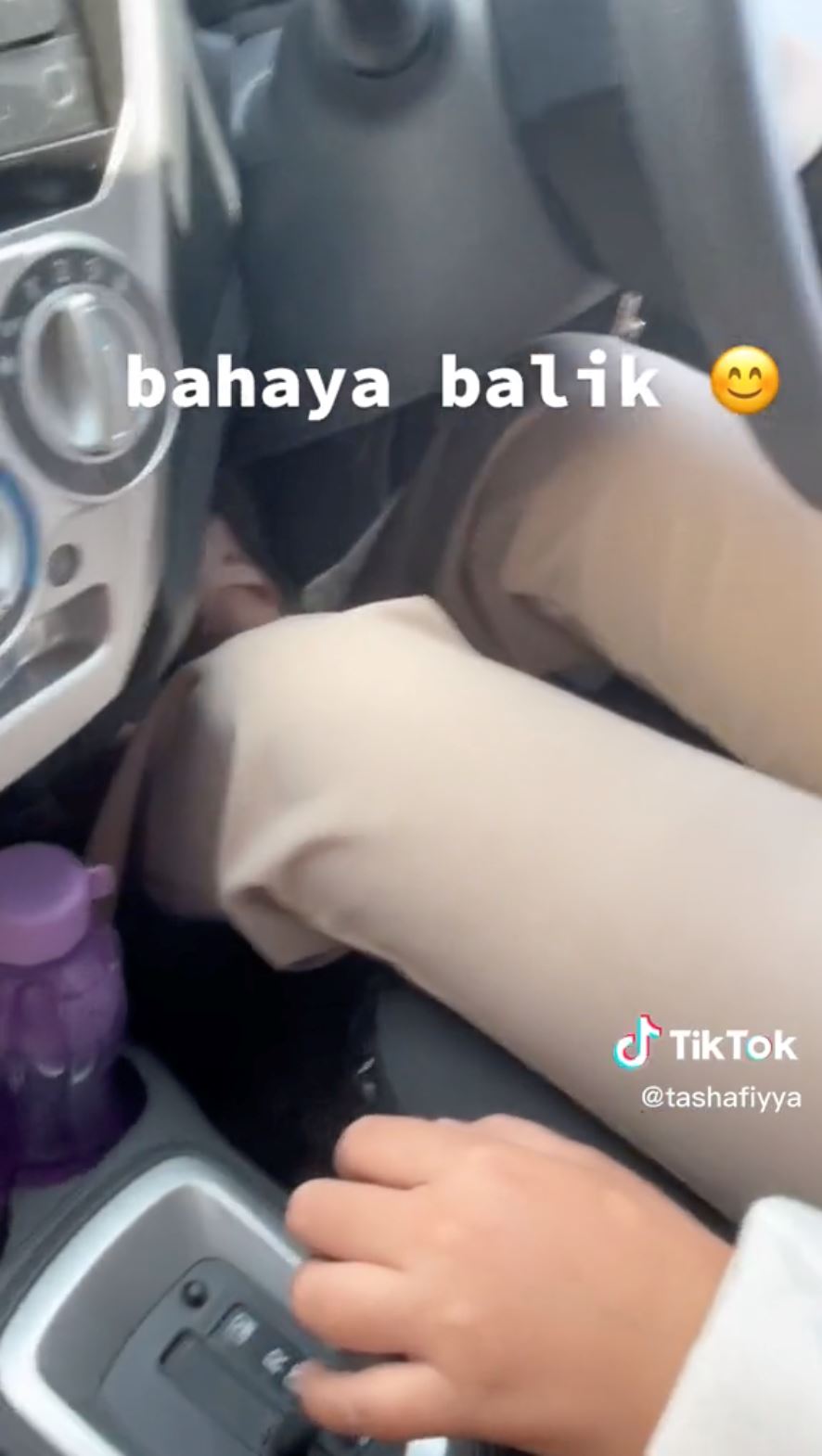 dah biasa bawa manual, kawan terkejut lihat member pandu kereta auto guna 2 kaki