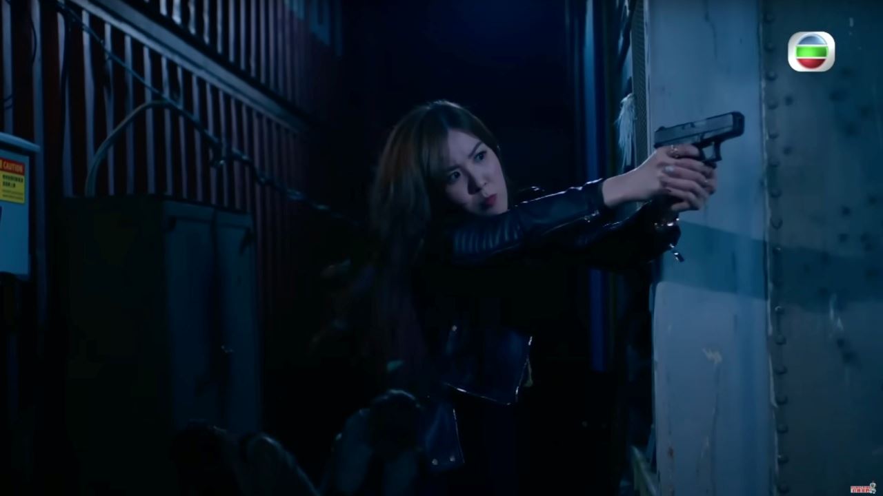 📺【影片】《隐形战队》刘佩玥、刘颖镟当卧底破「杀人取卵案」❗️开枪姿势有型好靓啊🌟