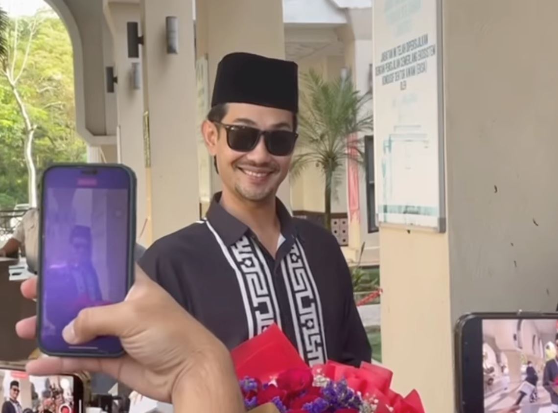 farid kamil bawa bunga ke mahkamah mahu berdamai dengan diana danielle
