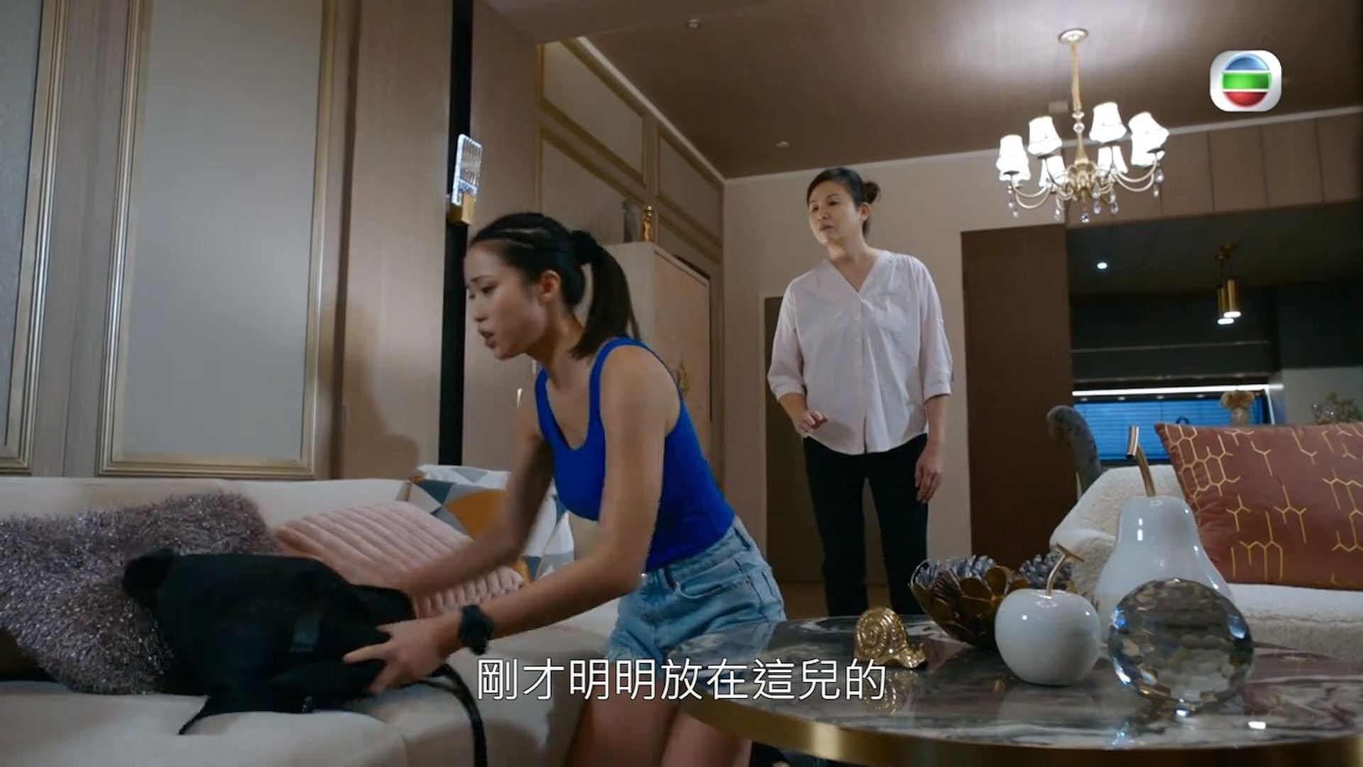 📺《隐形战队》刘颖镟「小背心」queen❗️16集就穿过8个颜色♥️