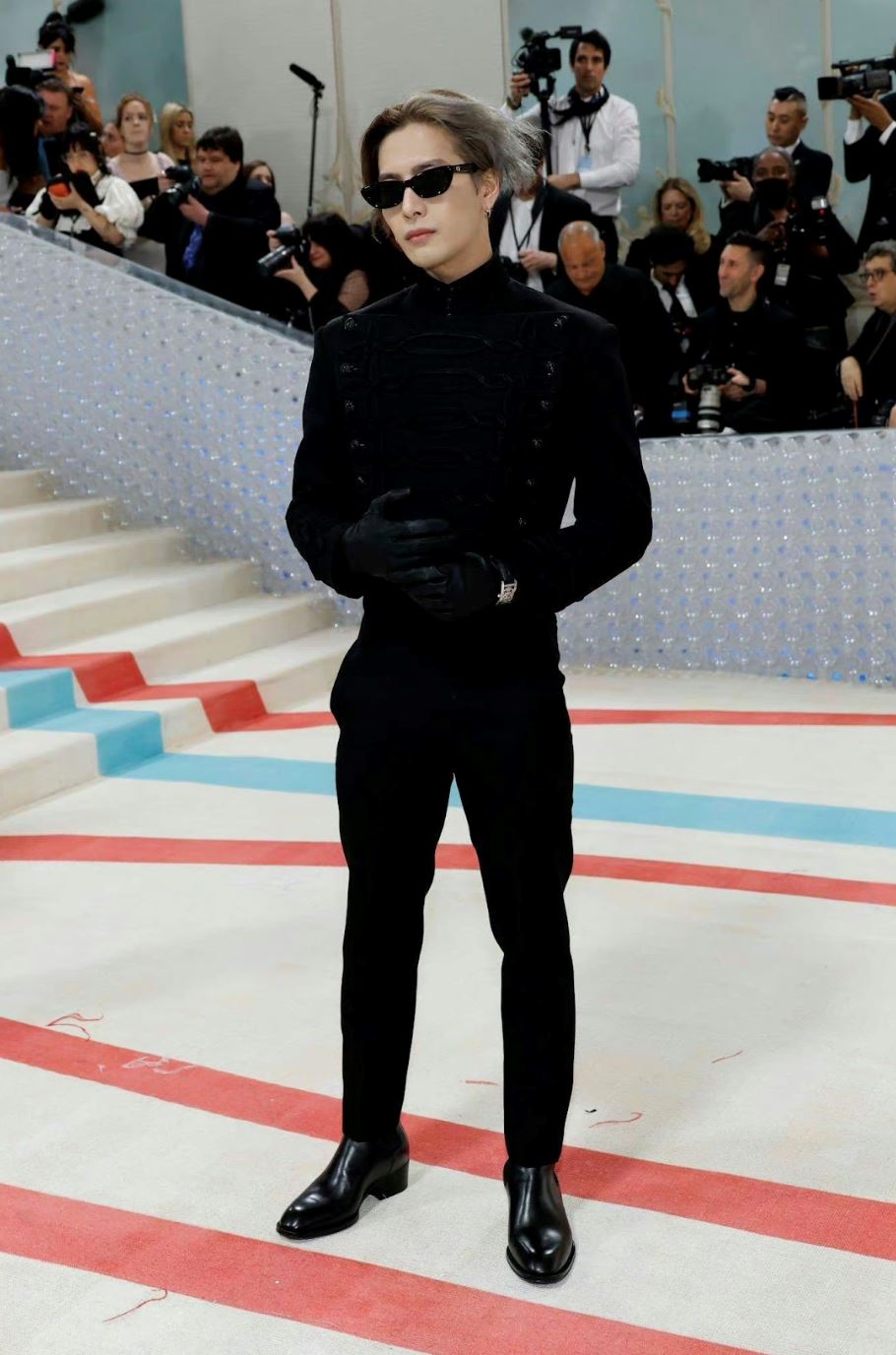 🌟王嘉尔受邀出席2023 met gala❗️和杨紫琼牵手走红毯