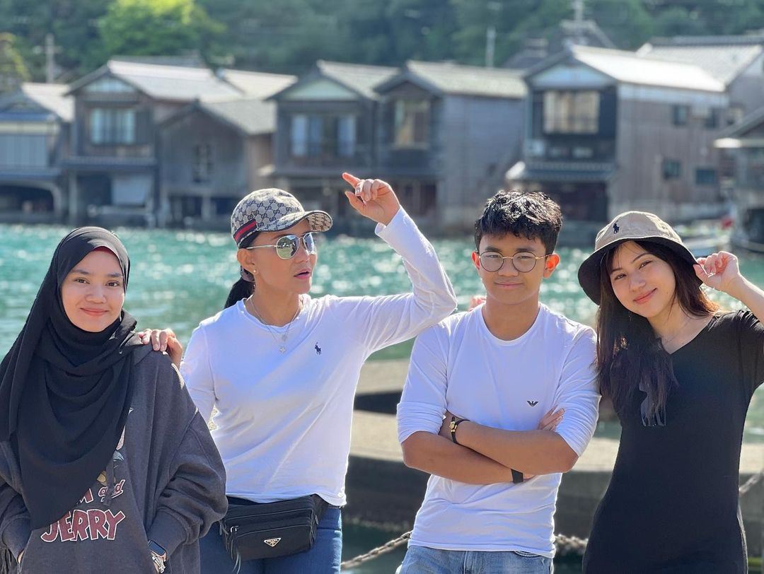 “kalau bakal menantu beri hantaran rm1 pun saya terima,” – a. aida