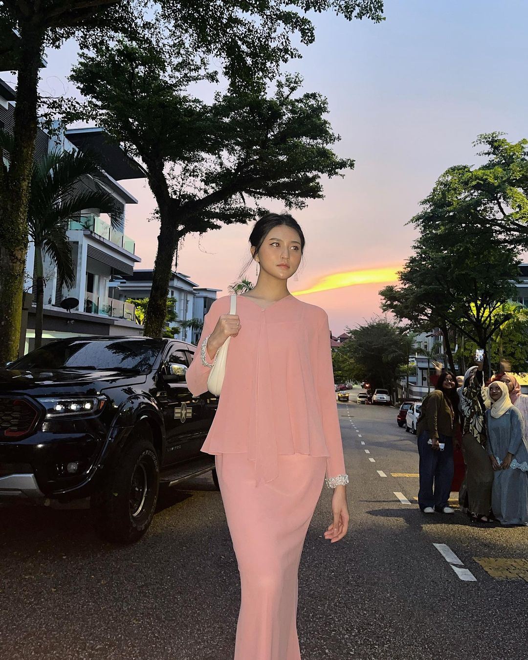 akhirnya buka ruang komen, isteri haqiem rusli di ‘serang’ warganet