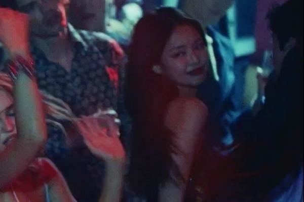 jennie首部美剧遭批低俗！粉丝担心风评受影响！