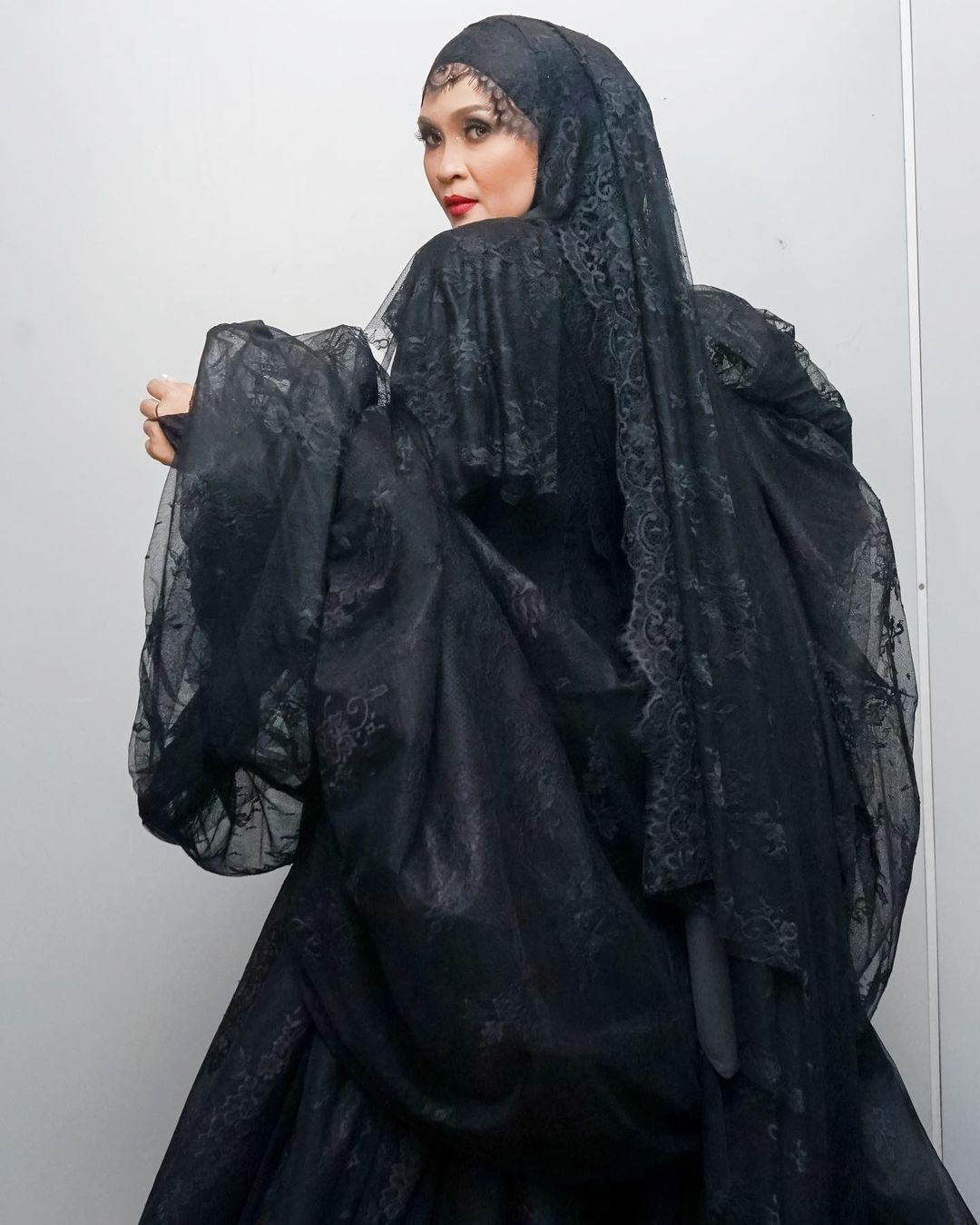 “saya tak guna ilmu hitam untuk kekal dalam gv10,” - siti nordiana