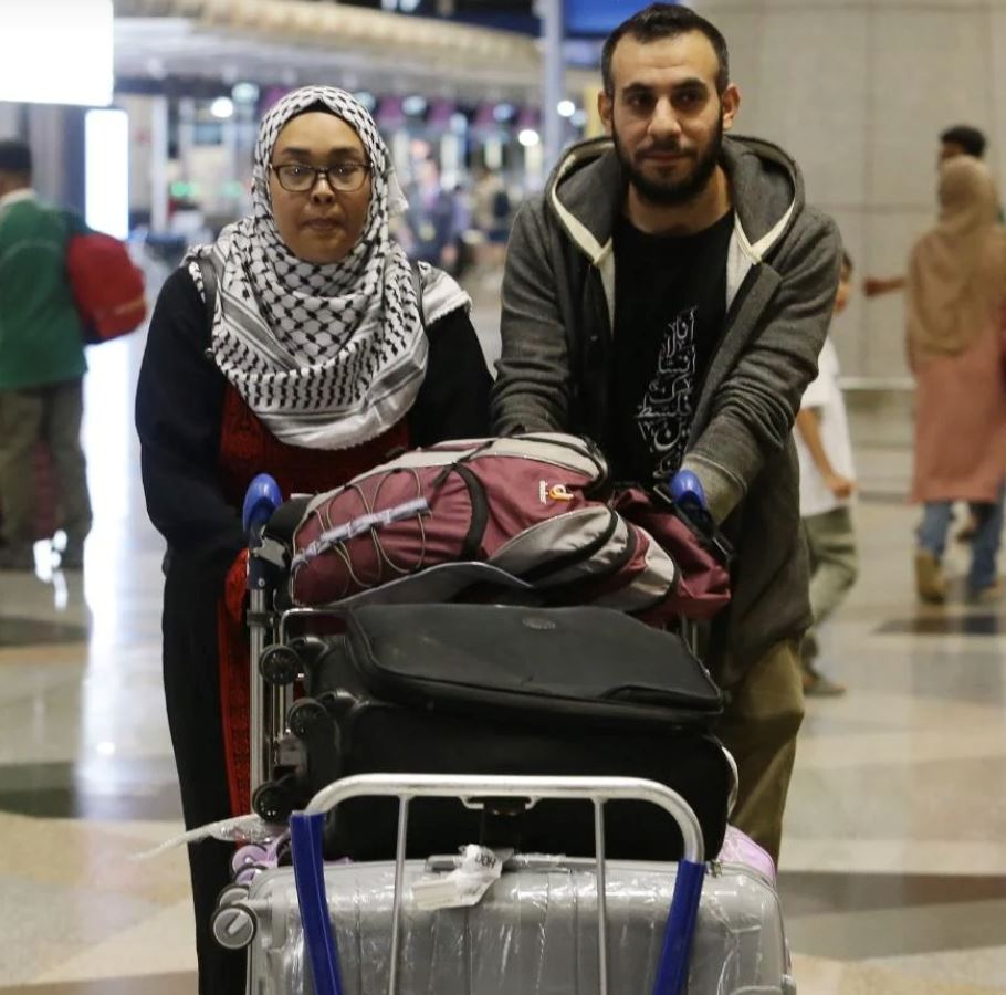 safely home! malaysian and her palestinian husband return to kl after being stranded in gaza