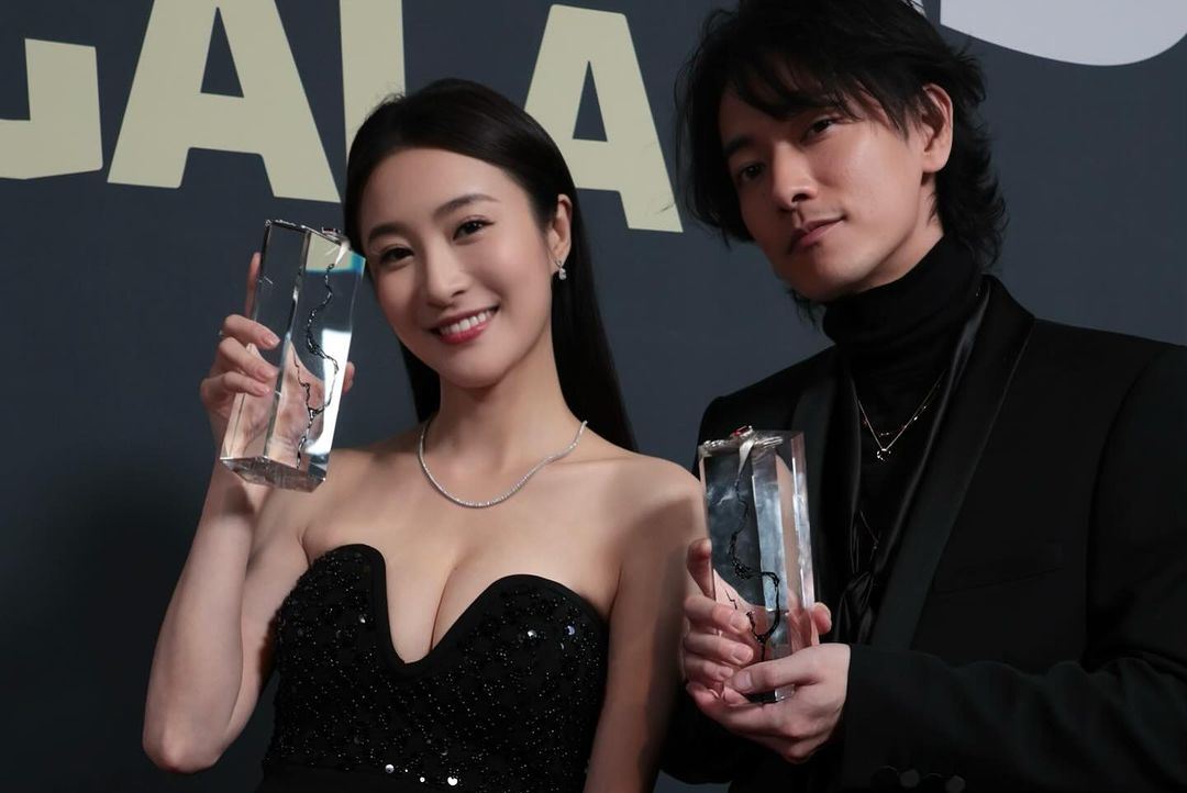 林夏薇冲出香港飞美国洛杉矶领奖✨与日剧男神佐藤健同台🔥