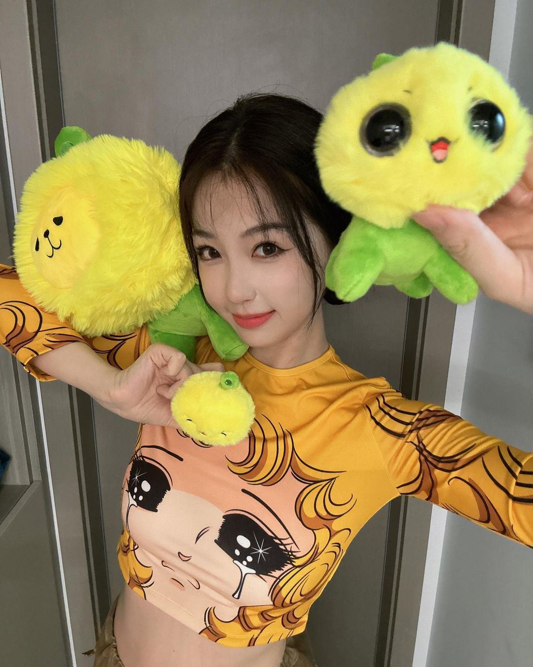 虞书欣在ig晒与7仔合照❗周星驰火速转发帖子🔥