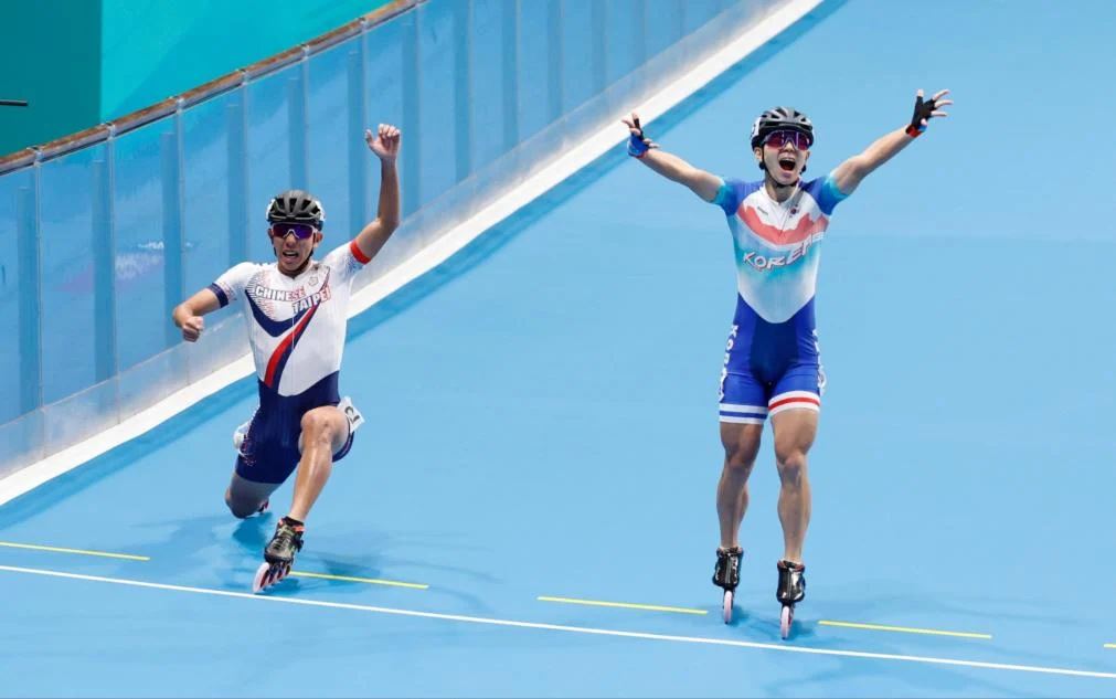 【杭州亚运会】韩国队未压线提前庆祝❗台湾队0.01秒极限反超夺金