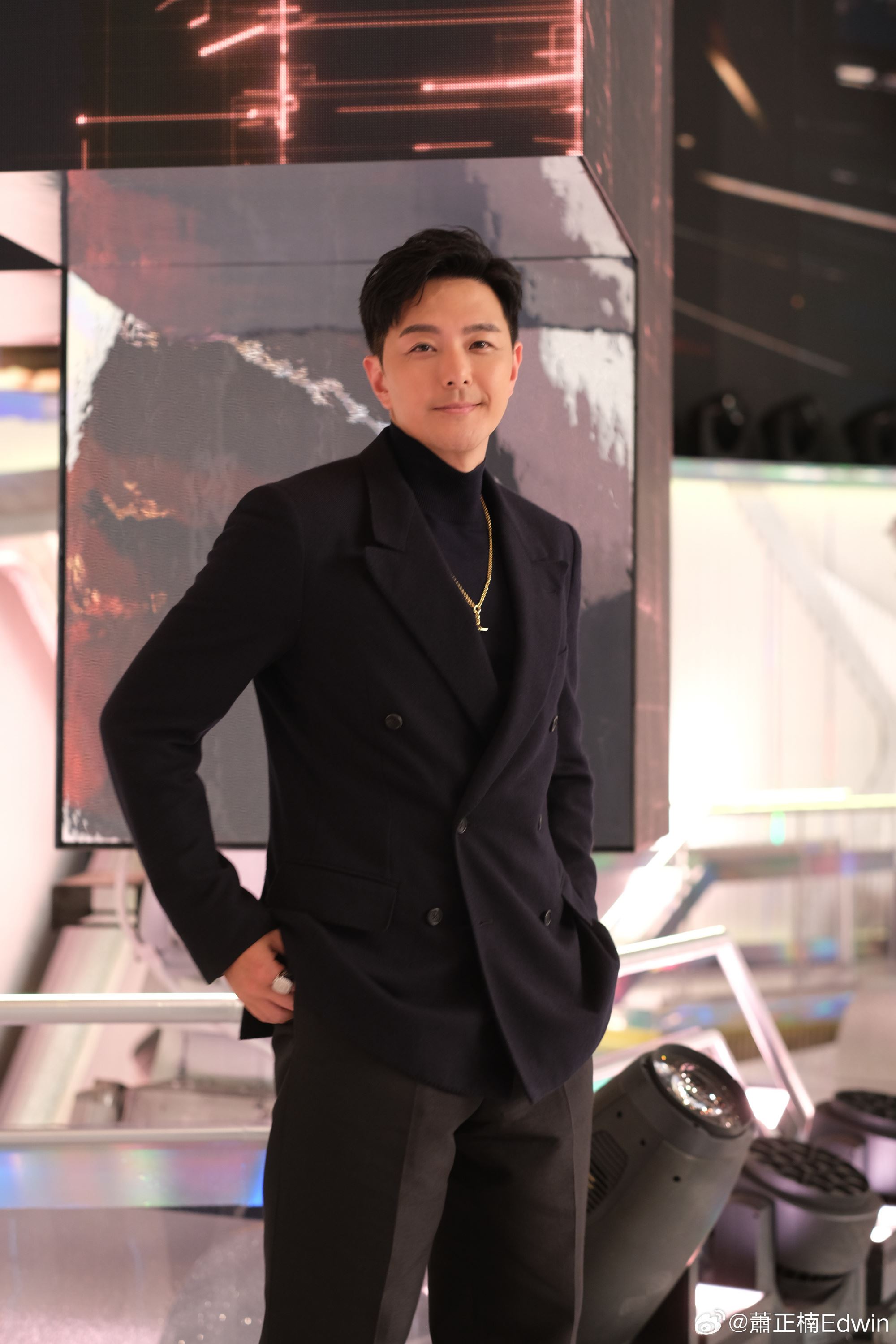 港剧《巾帼枭雄之悬崖》十月份开拍❗黎耀祥 胡定欣 萧正楠等人主演