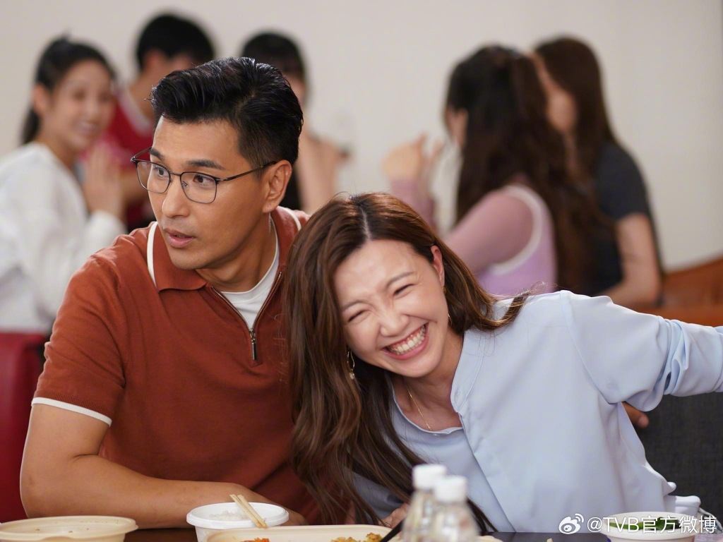 港剧《香港人在北京》今天开播❗陈展鹏一家人北上发展唔得都要得🔥