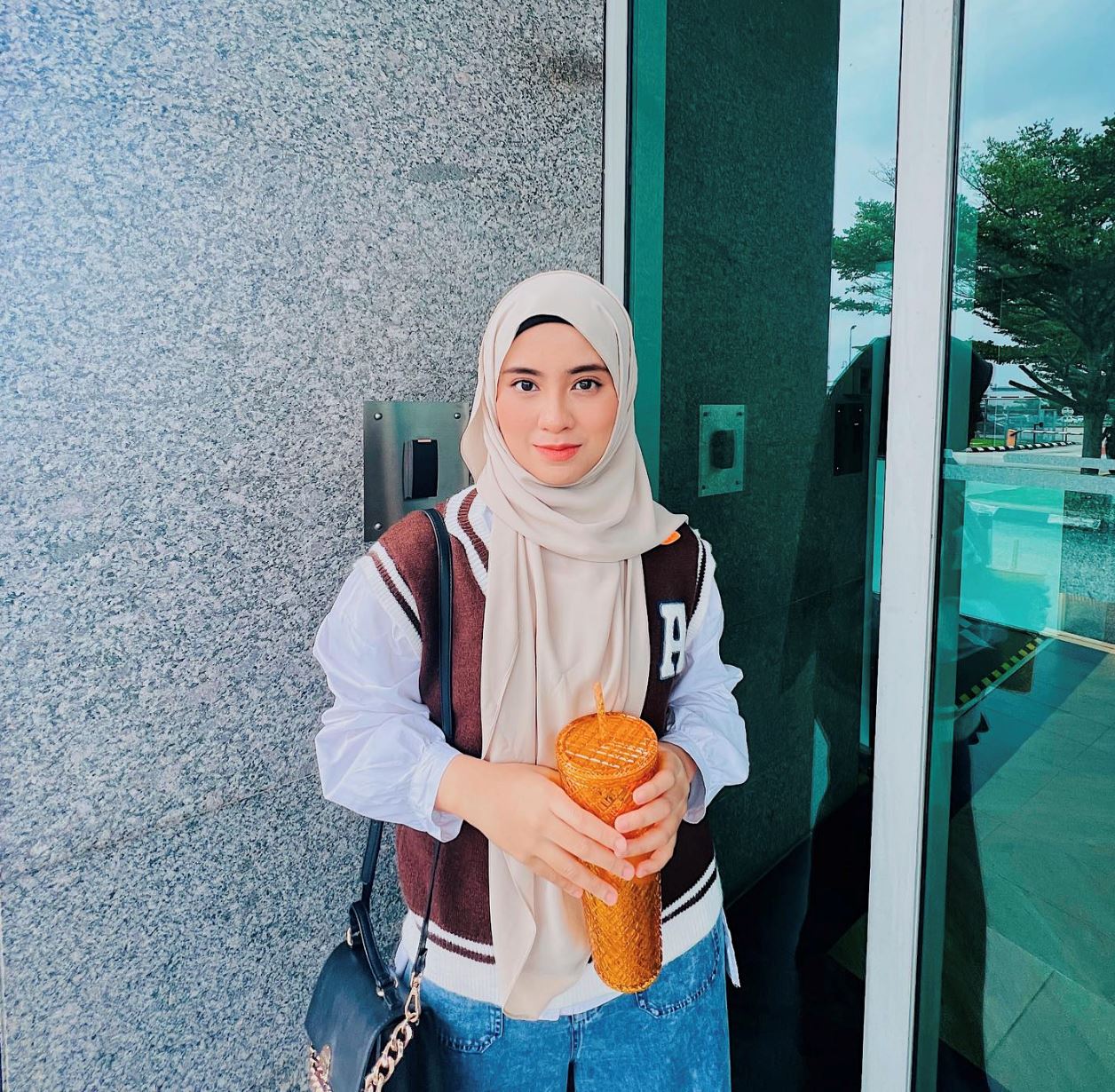 tak follow ig, netizen dakwa syada gaduh dengan kakaknya, shila amzah?