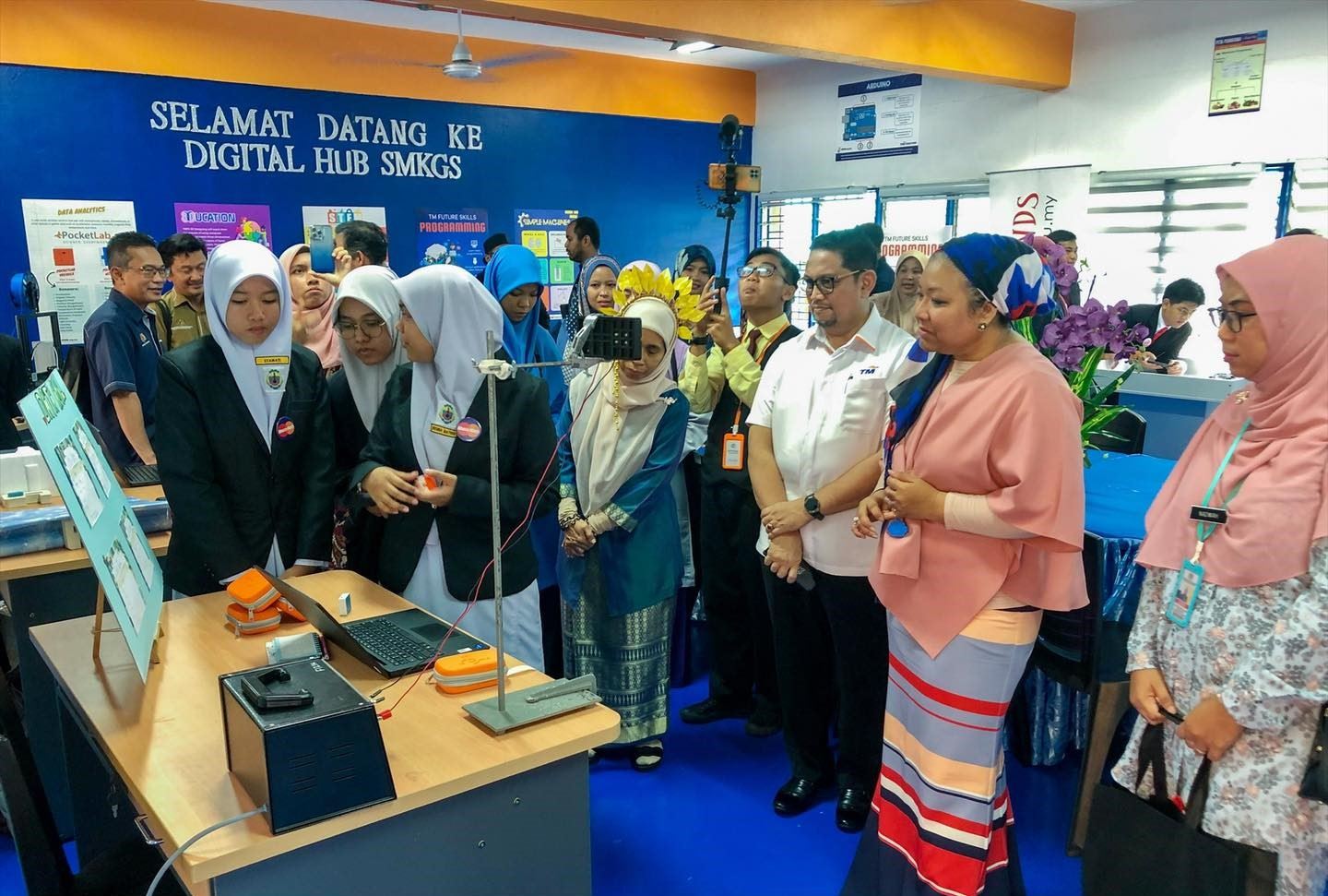 tingkat kemahiran digital pelajar dari keluarga b40, tm future skills diperluaskan