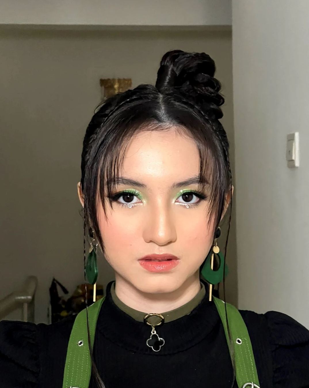 walau berstatus artis, tiada layanan istimewa buat alyssa dezek di sekolah