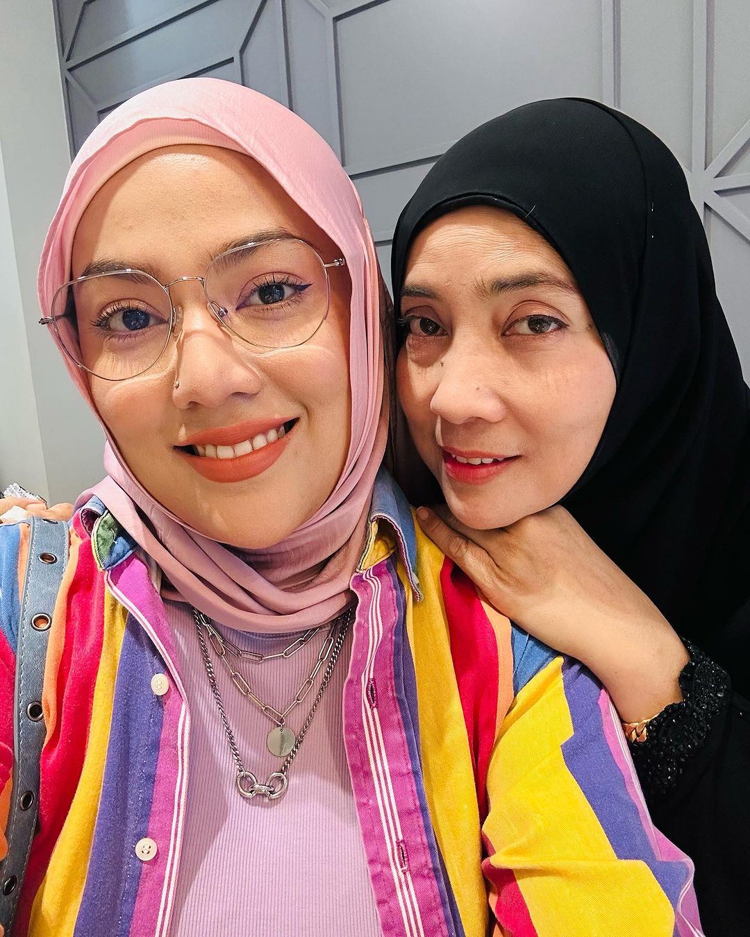 “dia tetap ibu saya, hanya boleh doa dari jauh,” – shila amzah
