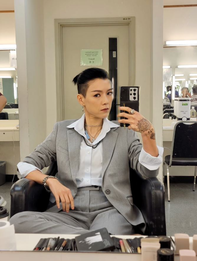 陈茵媺公开剪短发造型过程❗陈茵媺在新剧里为了家族乔装男生🔥