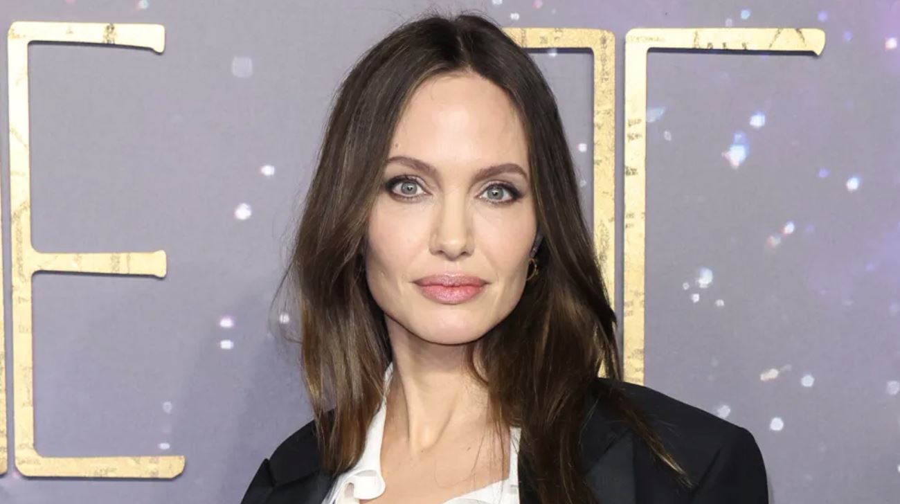 “tolonglah, jangan takut cakap perkara benar,” fazura kutuk sikap ‘neutral’ angelina jolie