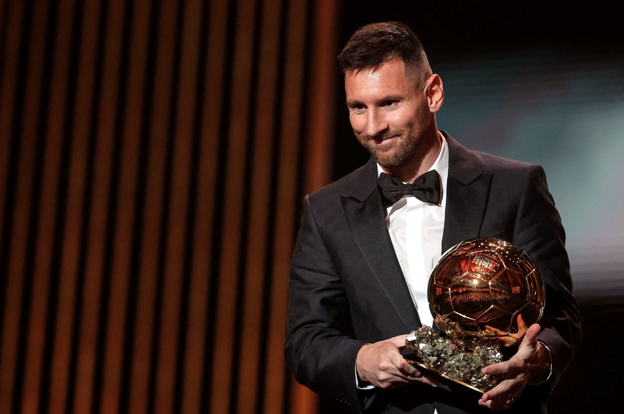 lionel messi rangkul ballon d’or untuk kali-8, tewaskan haaland dan mbappe