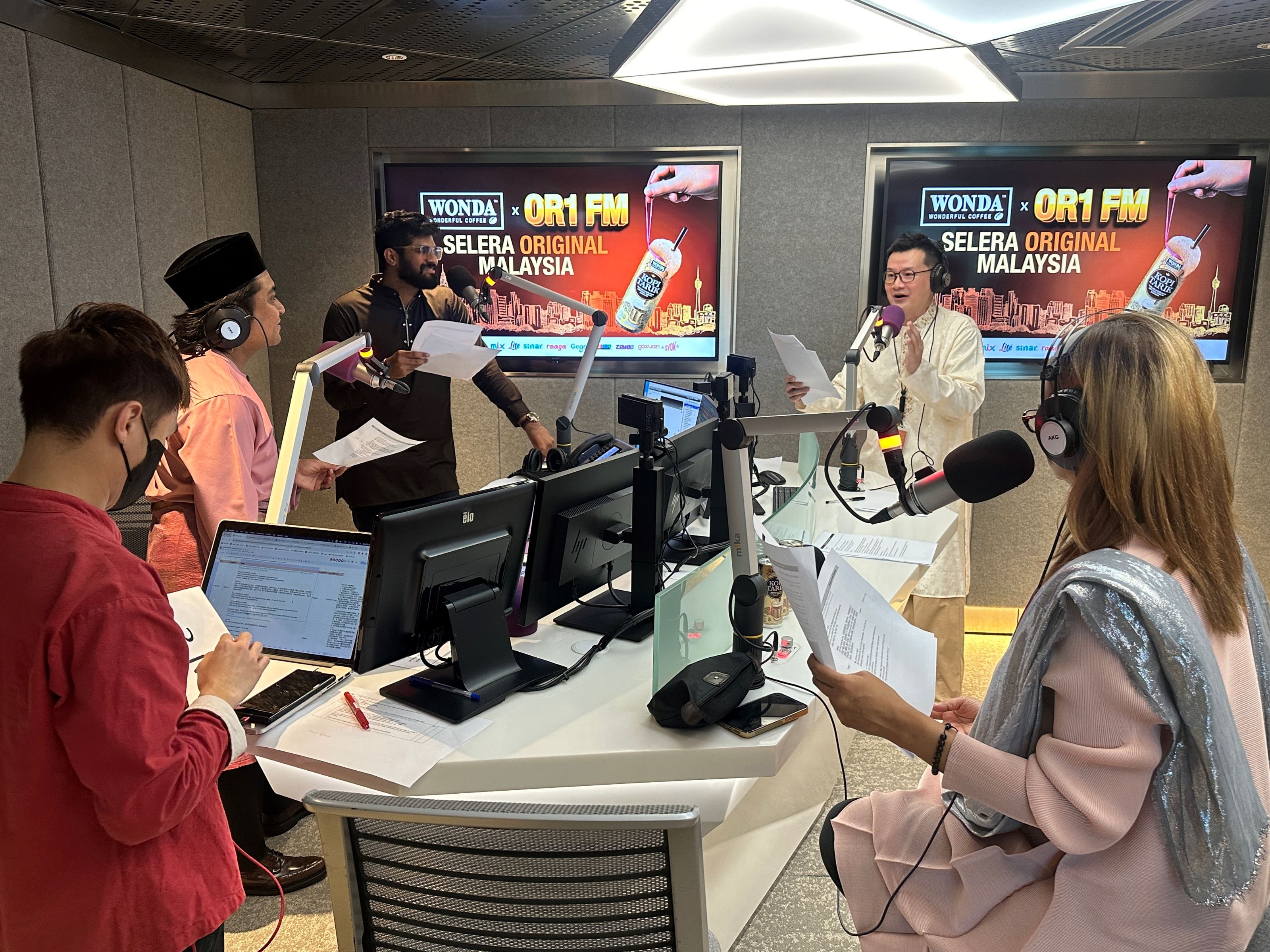 OR1 FM 与Wonda Kopi Tarik现场照