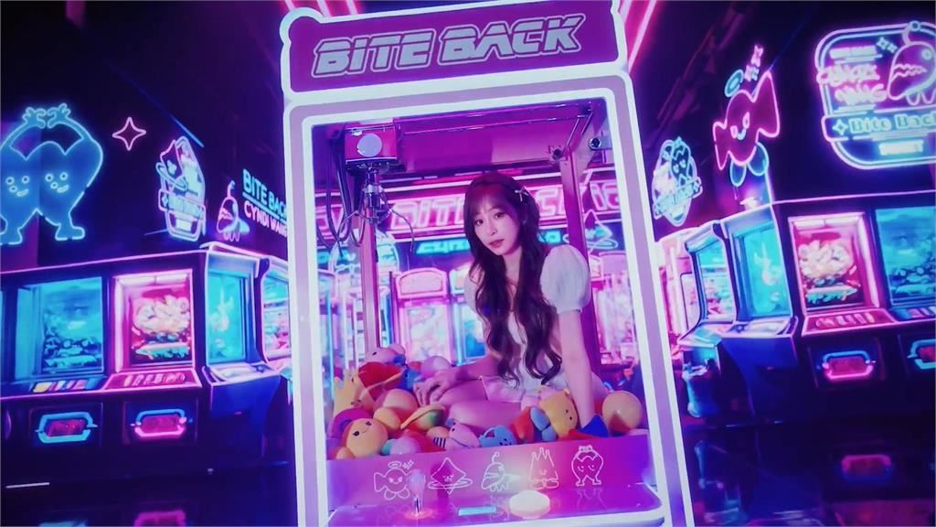 王心凌新歌《bite back》三天破百万观看❗由blackpink御用編舞導師kiel tutin编舞🔥