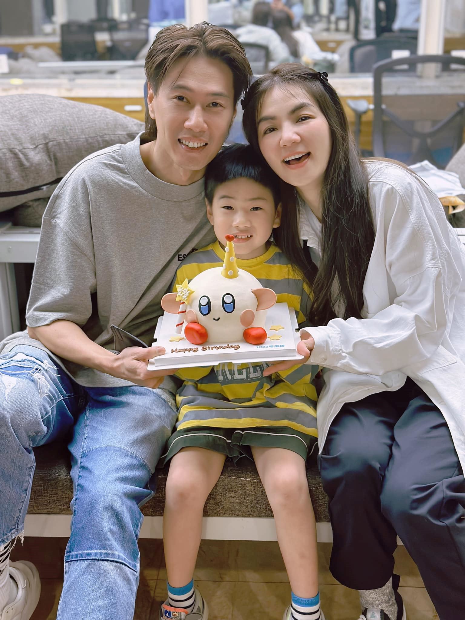 ella陈嘉桦左半身出现麻痹症状😱将会暂时减少工作量多陪家人❗