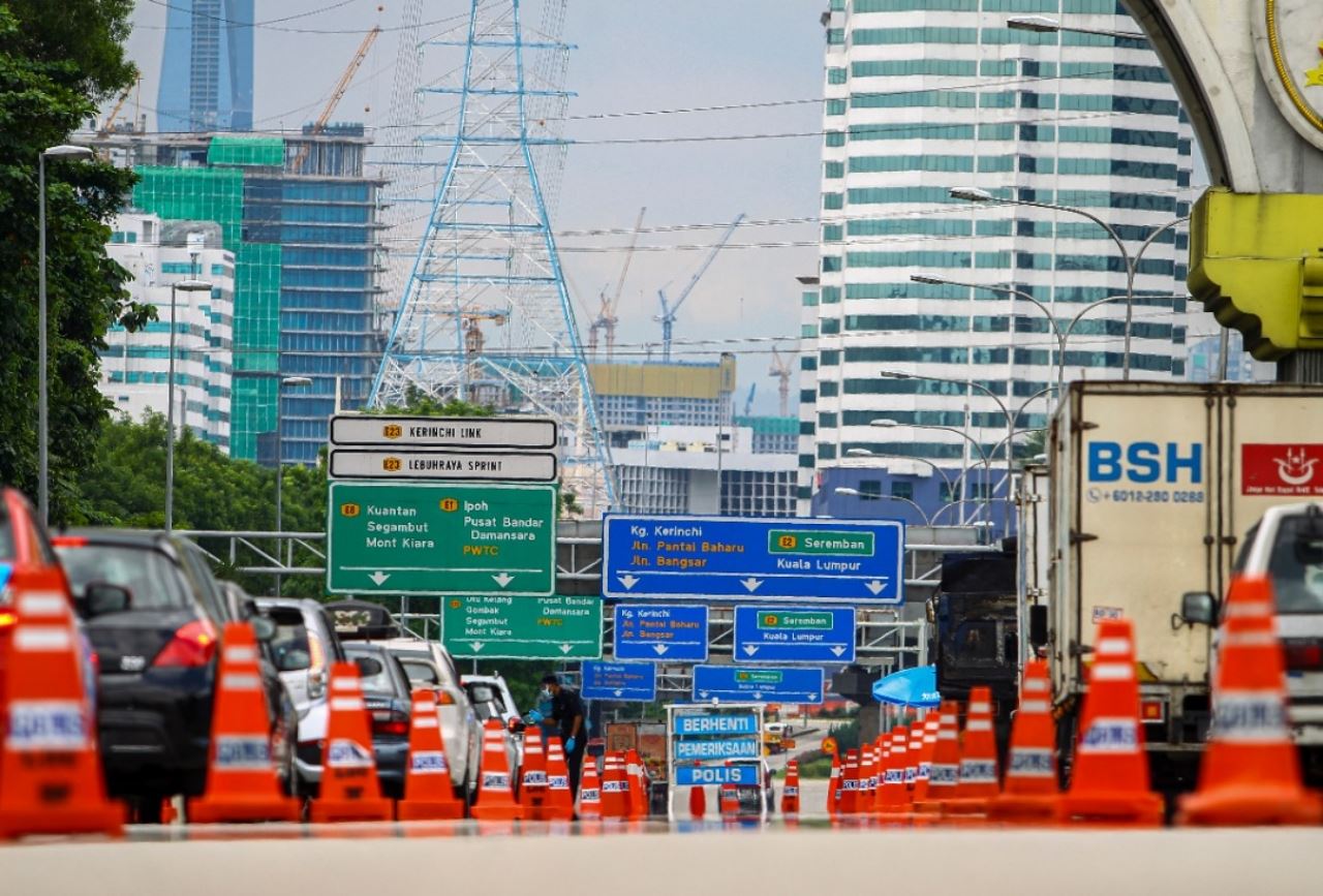 polis buat operasi trafik besar-besaran fasa dua di kl mulai hari ini