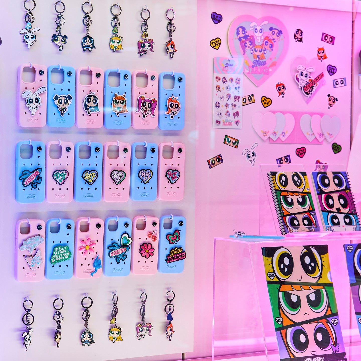 new jeans快闪店就在1 utama shopping malls❗会展出各种不同的new jeans x line friends联名商品🔥