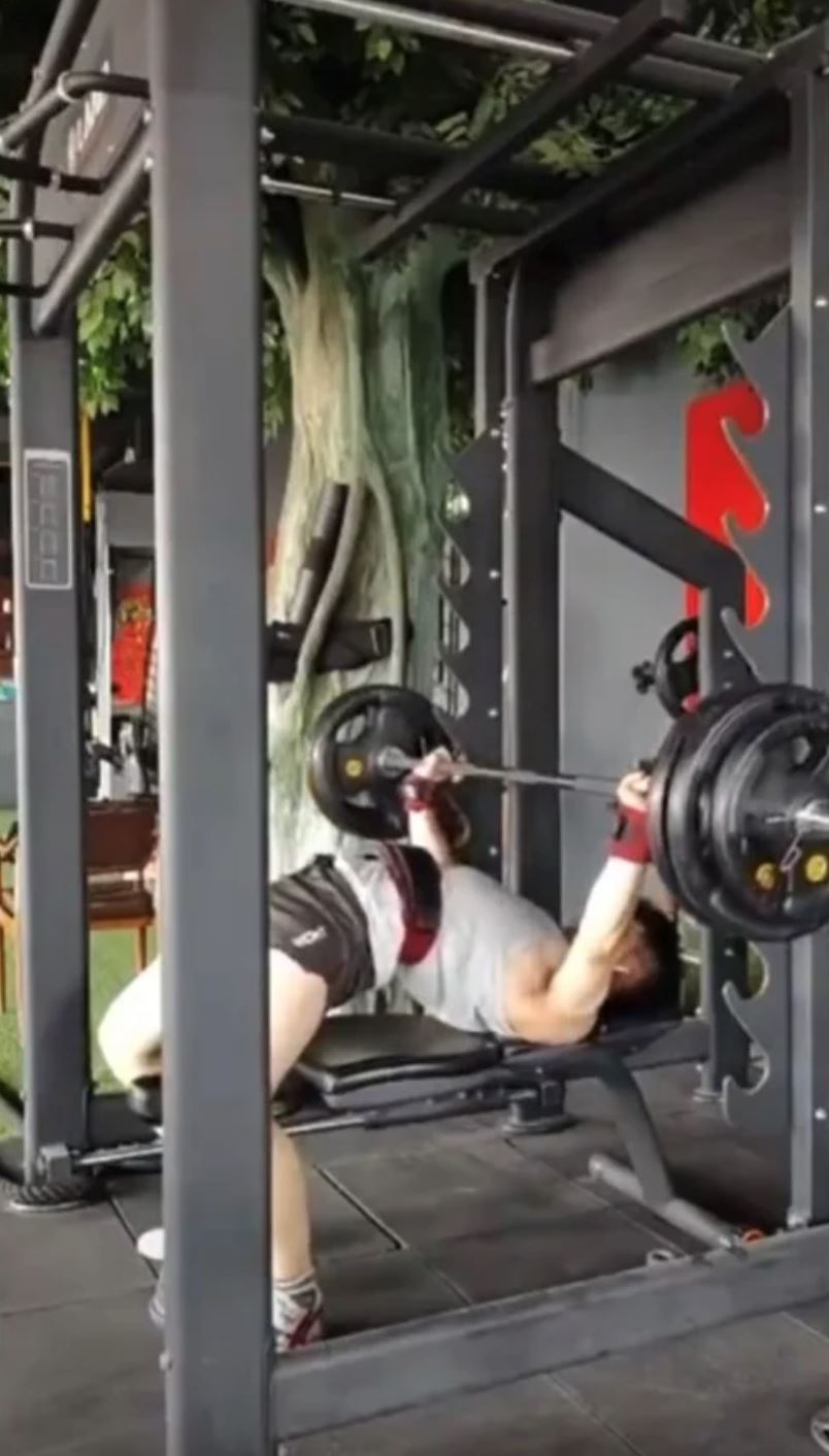 lelaki maut lepas gagal angkat beban 120kg jatuh timpa leher