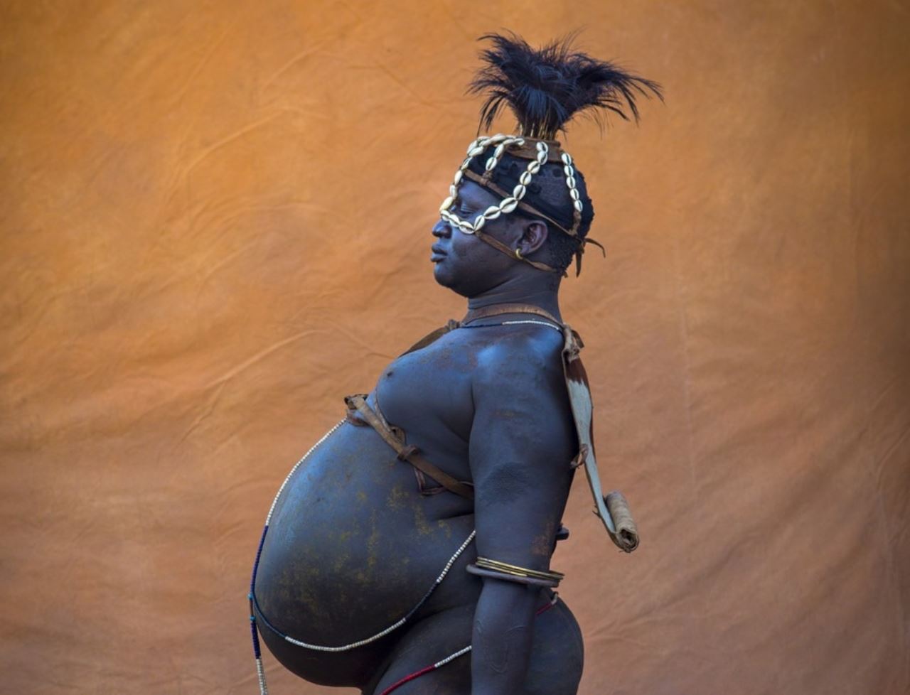 puak ini cari lelaki paling buncit dalam acara tahunan mereka