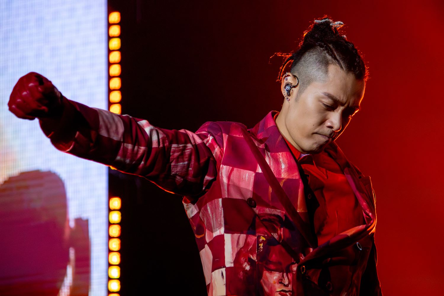 周柏豪「奔赴」世界巡回演唱会 - 大马站💞音乐魔法在云星剧场闪耀🤩