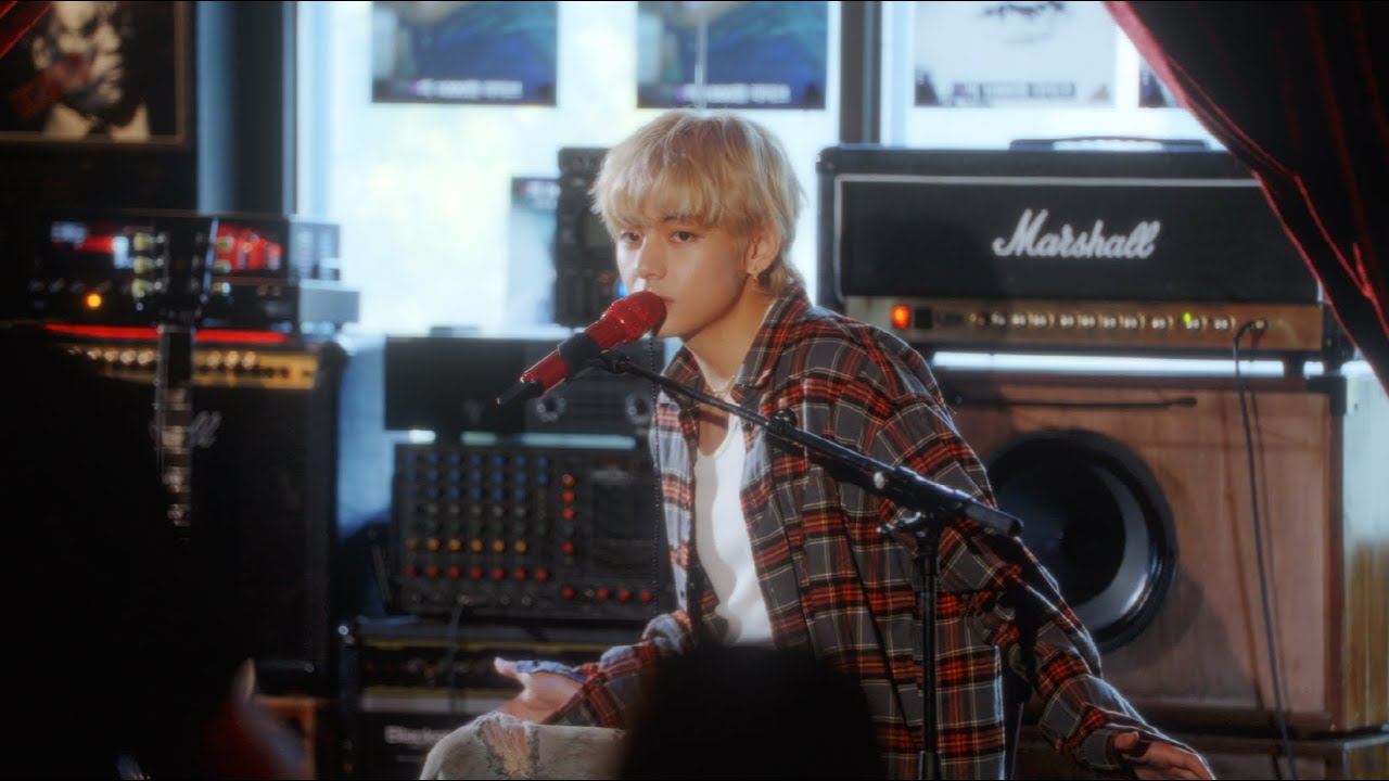 bts成员v快闪演唱会只要2块钱❗本人现身弹唱惊呆粉丝🤩