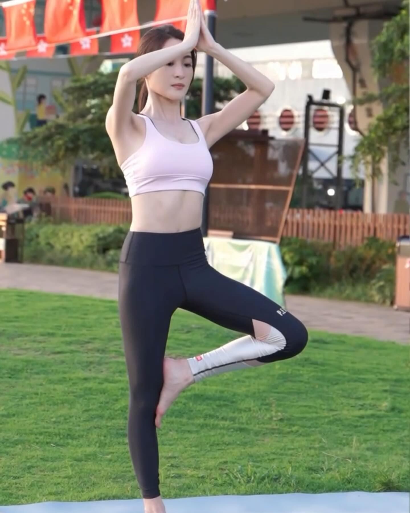 林夏薇《逆天奇案2》秀马甲线💪自爆收工狂练腹肌🔥