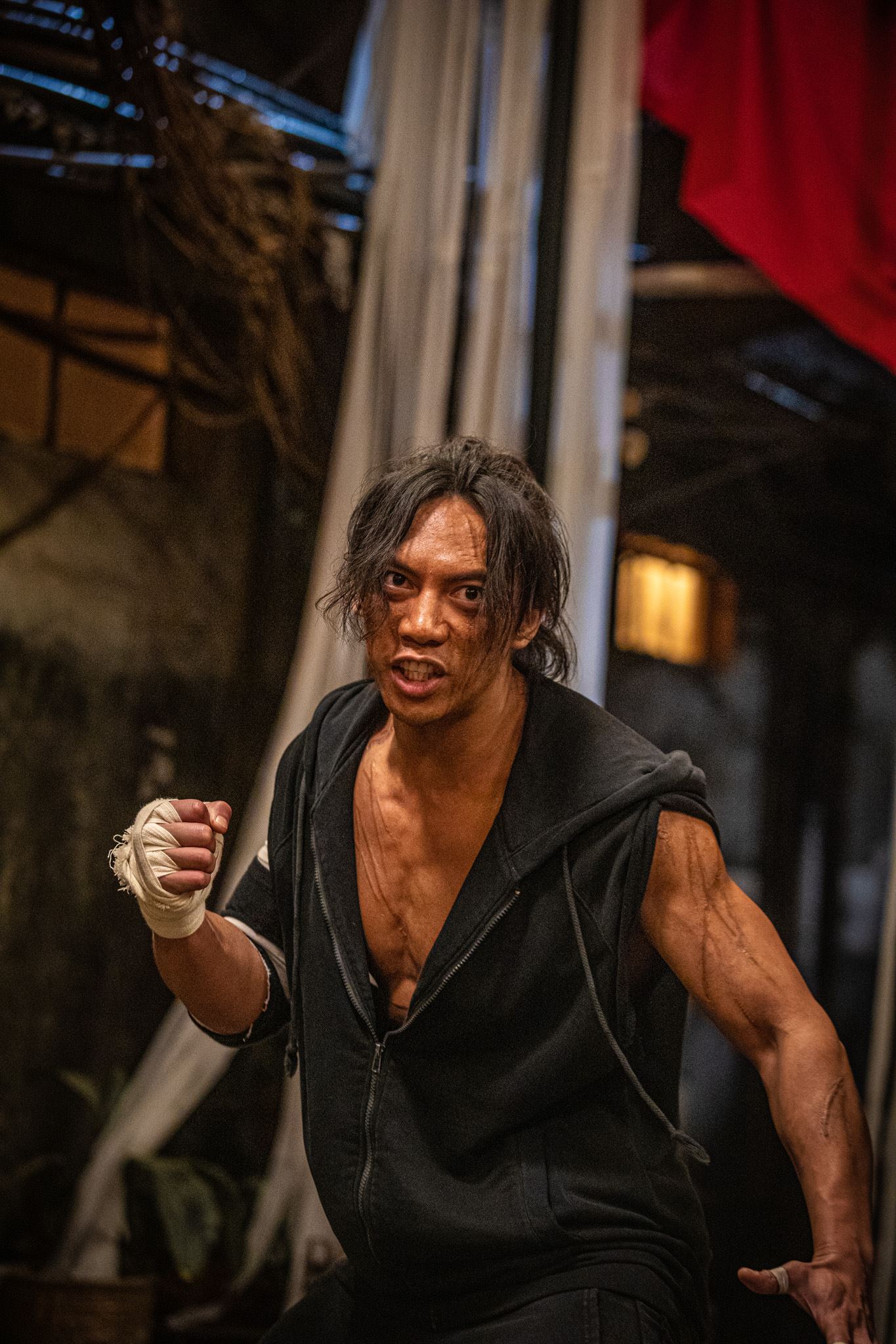 🎬电影《九龙城寨之围城》将于5月1日全马上映❗疯狂打斗活现漫画角色🔥