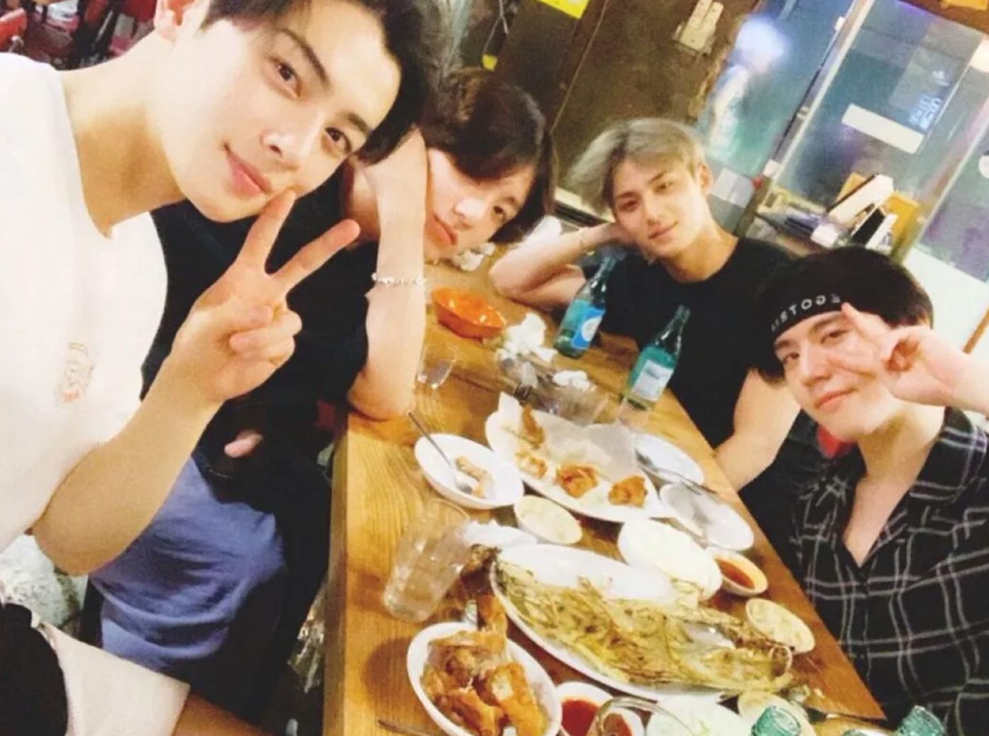 best friends! fans excited as astro’s cha eunwoo visits bts’s jungkook with lee know from stray kids