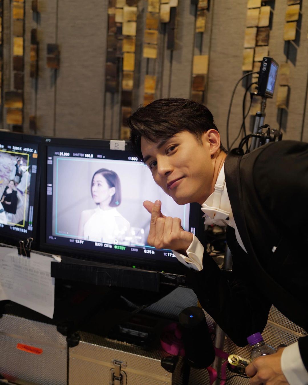 佘诗曼组饭局与后辈演员拉近距离❗《新闻女王》片场喊何广沛“ivan bb”原因公开🔥