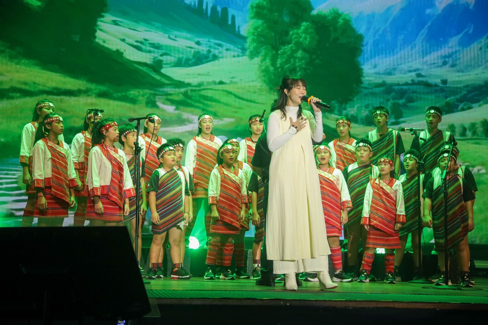 “单纯的心，飞翔的歌声”慈善晚宴💗马来西亚世界宣明会向社会传递爱与温暖🔥