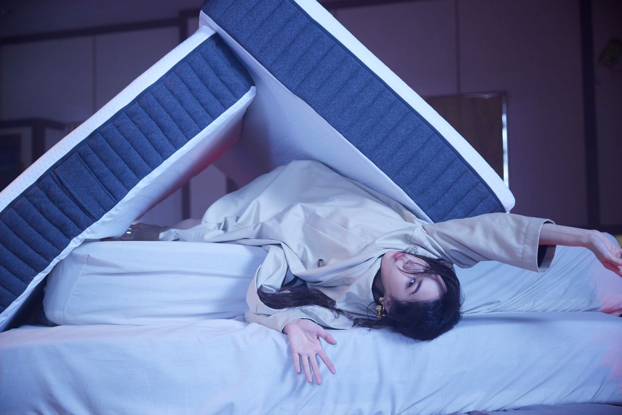 ella陈嘉桦新歌《废》上线❗一起废到底⚡️