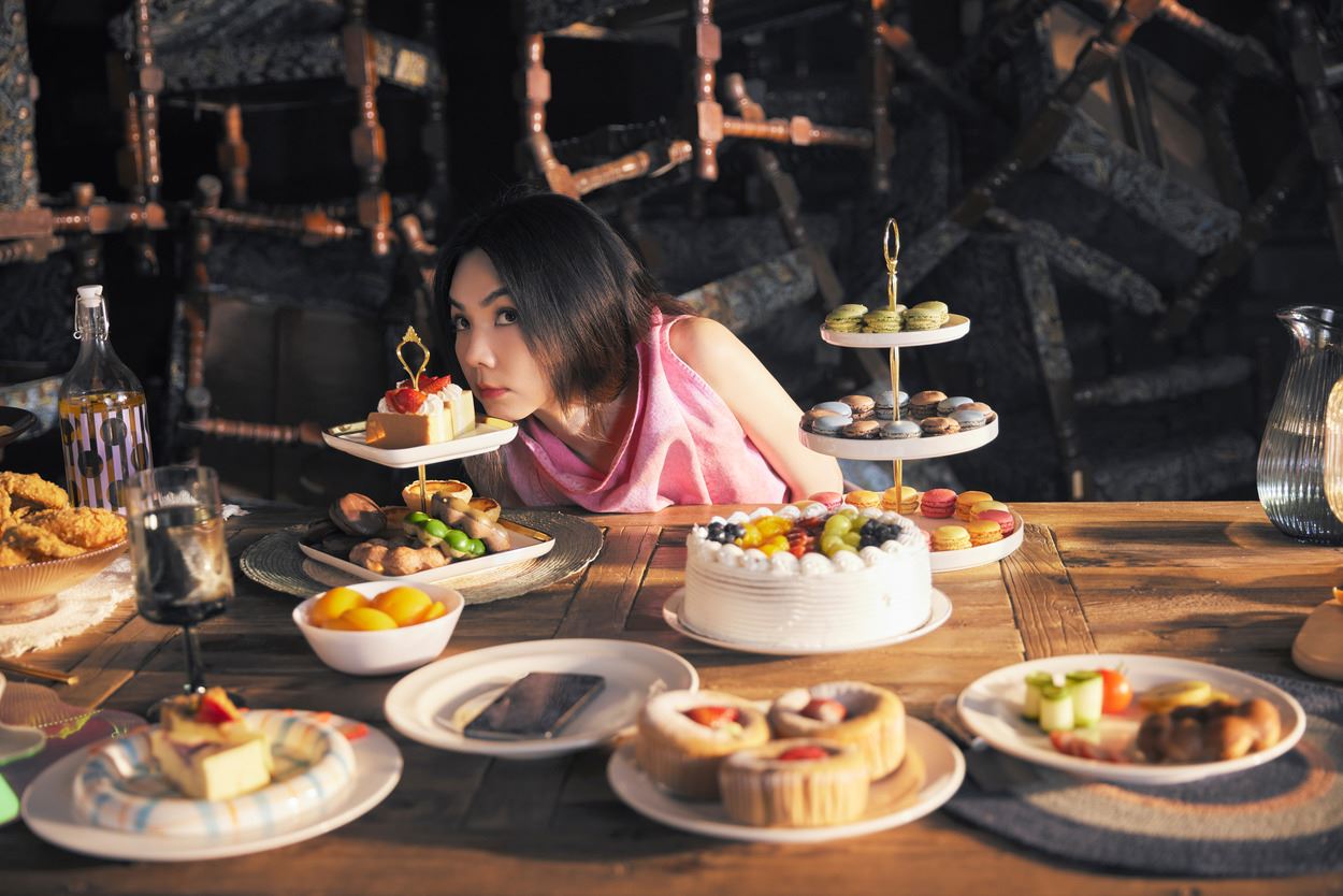 ella陈嘉桦新歌《废》上线❗一起废到底⚡️