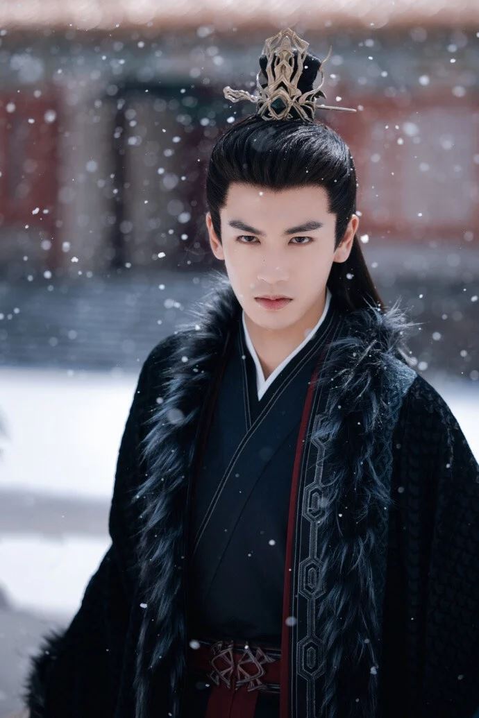 📺陆剧《逐玉》开机啦❗张凌赫搭档田曦薇主演💓