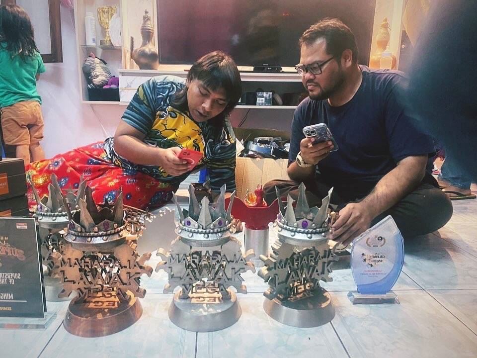 isteri sebak, ali puteh sanggup gadai motor, trofi dan kereta demi bayar hutang [video]