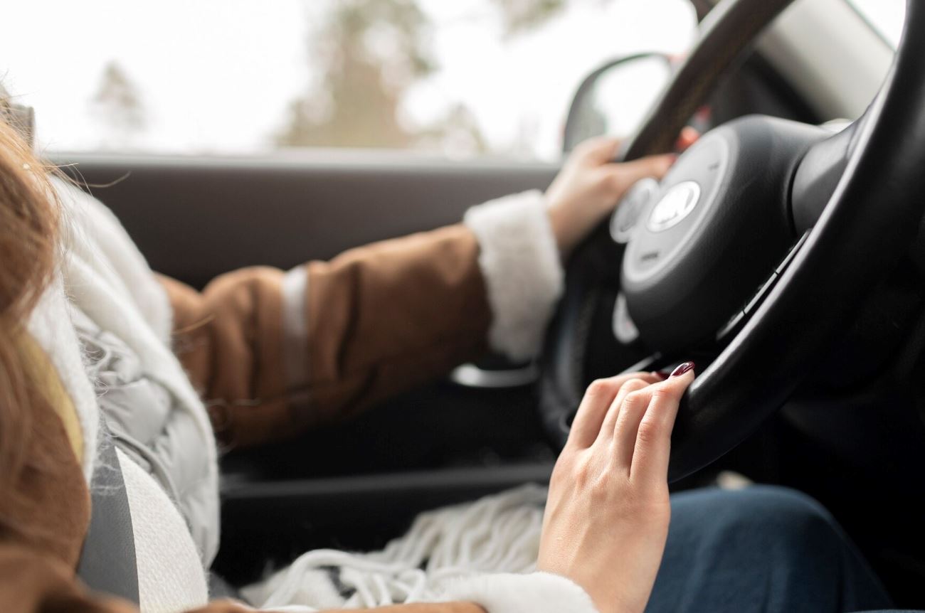 ramai wanita suka buat ‘me time’ dalam kereta, salah satu cara tenangkan diri