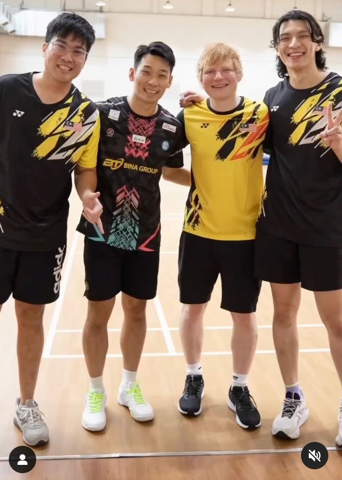 ed sheeran与陈炳顺展开羽球对决❗