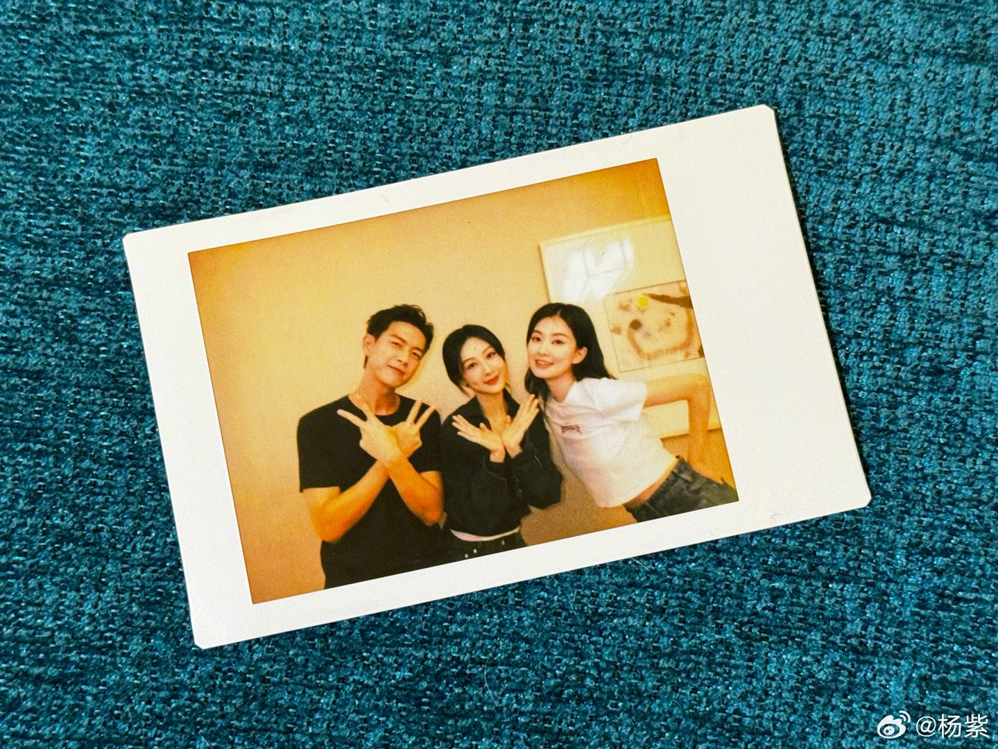 陆剧《亲爱的，热爱的》童颜夫妇久违同框❗杨紫，李现，乔欣同时晒合照🔥