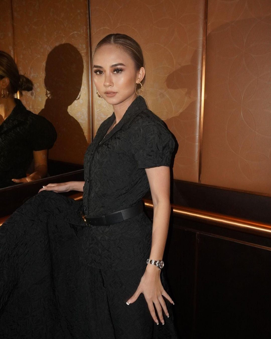 “dahlah cantik, pandai jaga perut suami,” intan najuwa masak sendiri walau bercuti luar negara