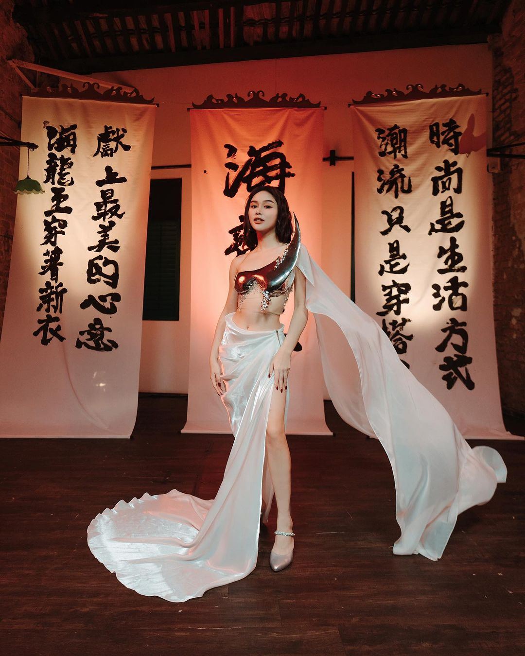 mskuan推出个人新年单曲《海龙王》❗mv里每一套服装都由本人亲自策划搭配🔥