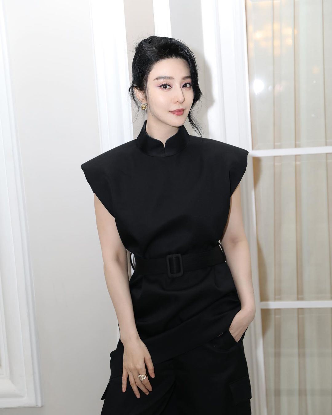 范冰冰新电影演打女❗以往白皙的肌肤变成了黝黑健康肌🔥