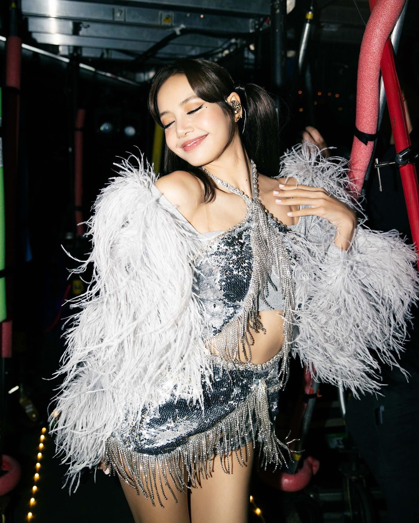 炸鸡老板娘神似lisa❗网友：想看俩人合体🔥