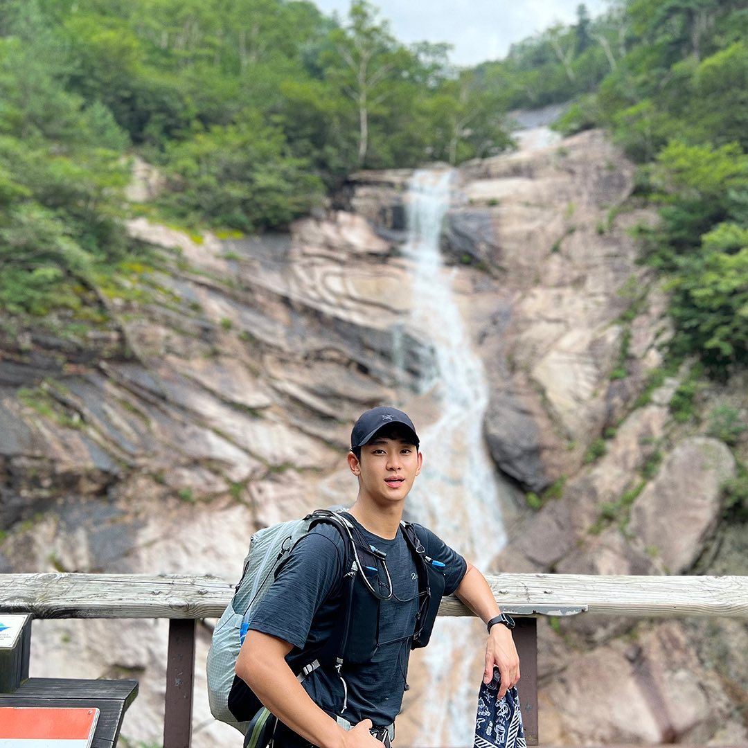 金秀贤曾胖到77公斤❗保持8块腹肌秘诀曝光⚡️