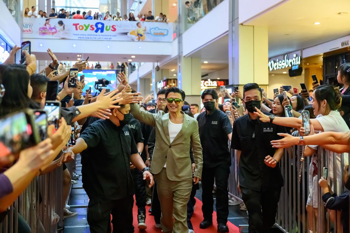 谢霆锋、导演邱礼涛9日来马❗吸引超过2000影迷到场🔥